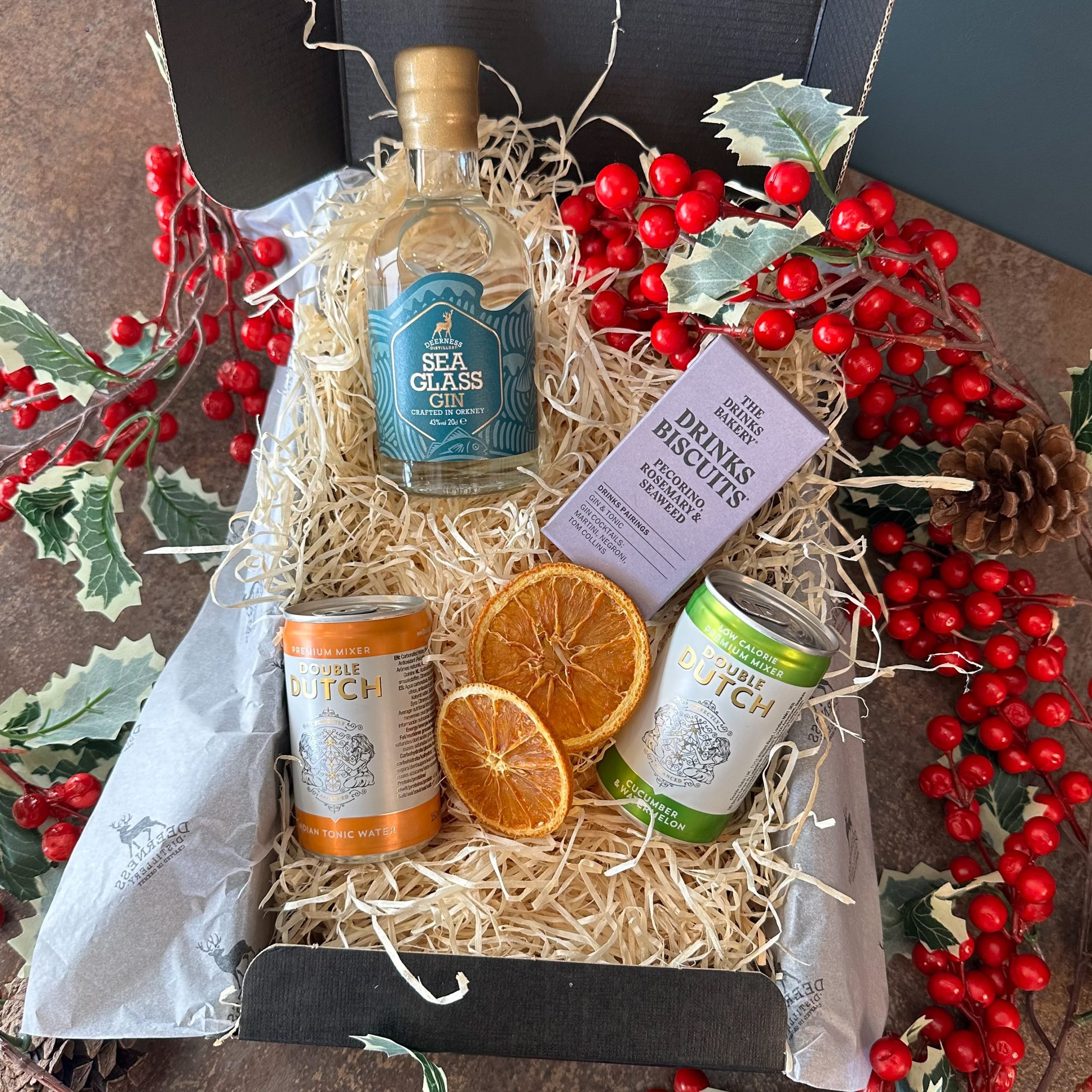 Luxury Scottish Gin and Tonic Hamper - 20cl Sea Glass Gin - Image 2